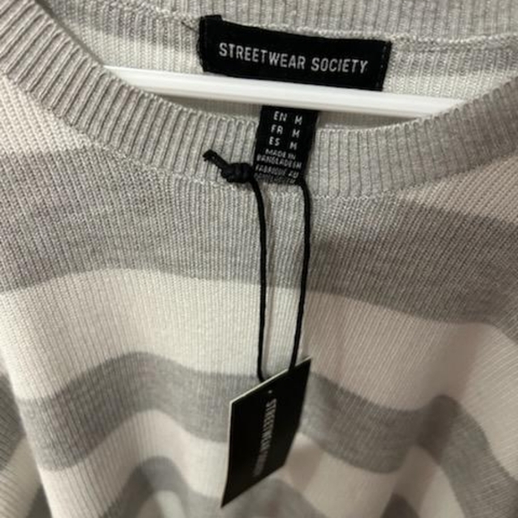 Streetwear Society grey and white stripe sweater M NWT - Picture 3 of 3